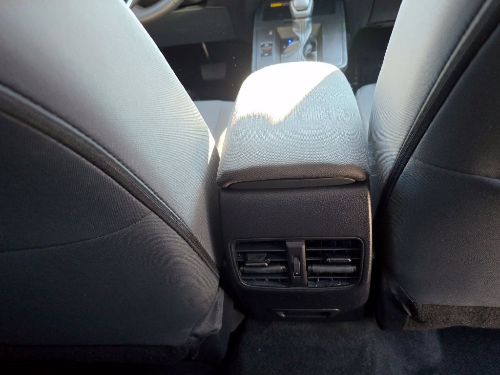 Used 2026 Toyota Corolla Cross LE FWD image 32