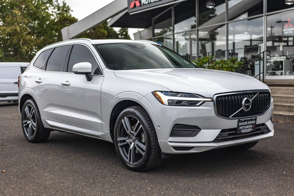 Used 2018 Volvo XC60 T5 Momentum w/ Convenience Package AWD/4WD image 6