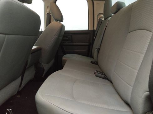 Used 2018 RAM 1500 Express AWD/4WD image 18