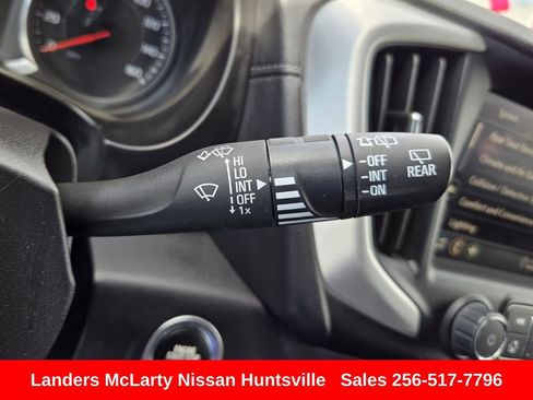 Used 2024 GMC Terrain SLT AWD/4WD image 25