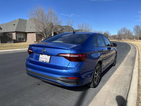 Used 2022 Volkswagen Jetta Sport image 6