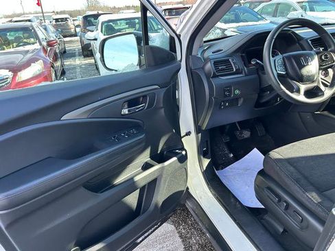 Used 2019 Honda Pilot EX image 9