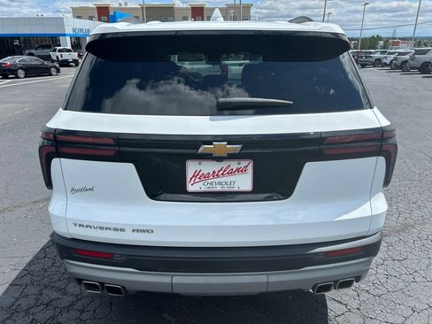 Used 2025 Chevrolet Traverse LT w/ Sun and Wheel Package AWD/4WD image 6