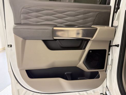 Used 2025 Ford F150 Platinum w/ Equipment Group 703A Plus AWD/4WD image 33