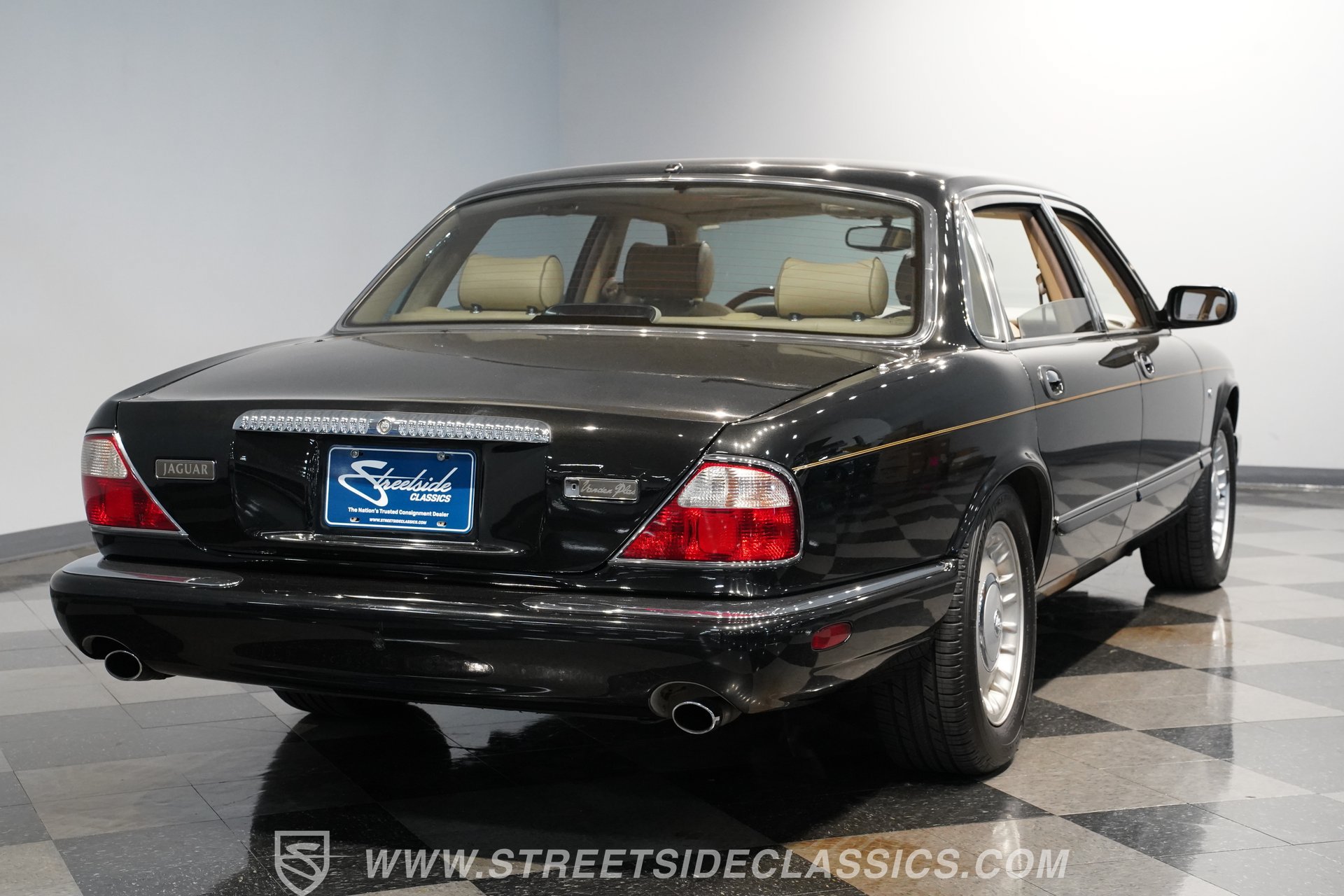 Used 1998 Jaguar XJ8 L RWD image 12
