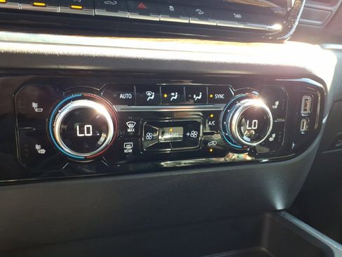 Certified 2022 GMC Sierra 1500 Elevation w/ Elevation Premium Package image 19