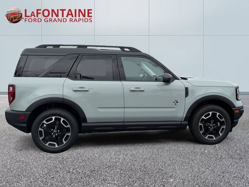 Used 2023 Ford Bronco Sport Outer Banks AWD/4WD image 8