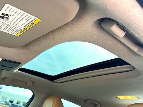 Used 2020 Nissan Sentra SV w/ SV Premium Package image 16