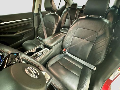 Used 2023 Nissan Altima 2.0 SR FWD image 22