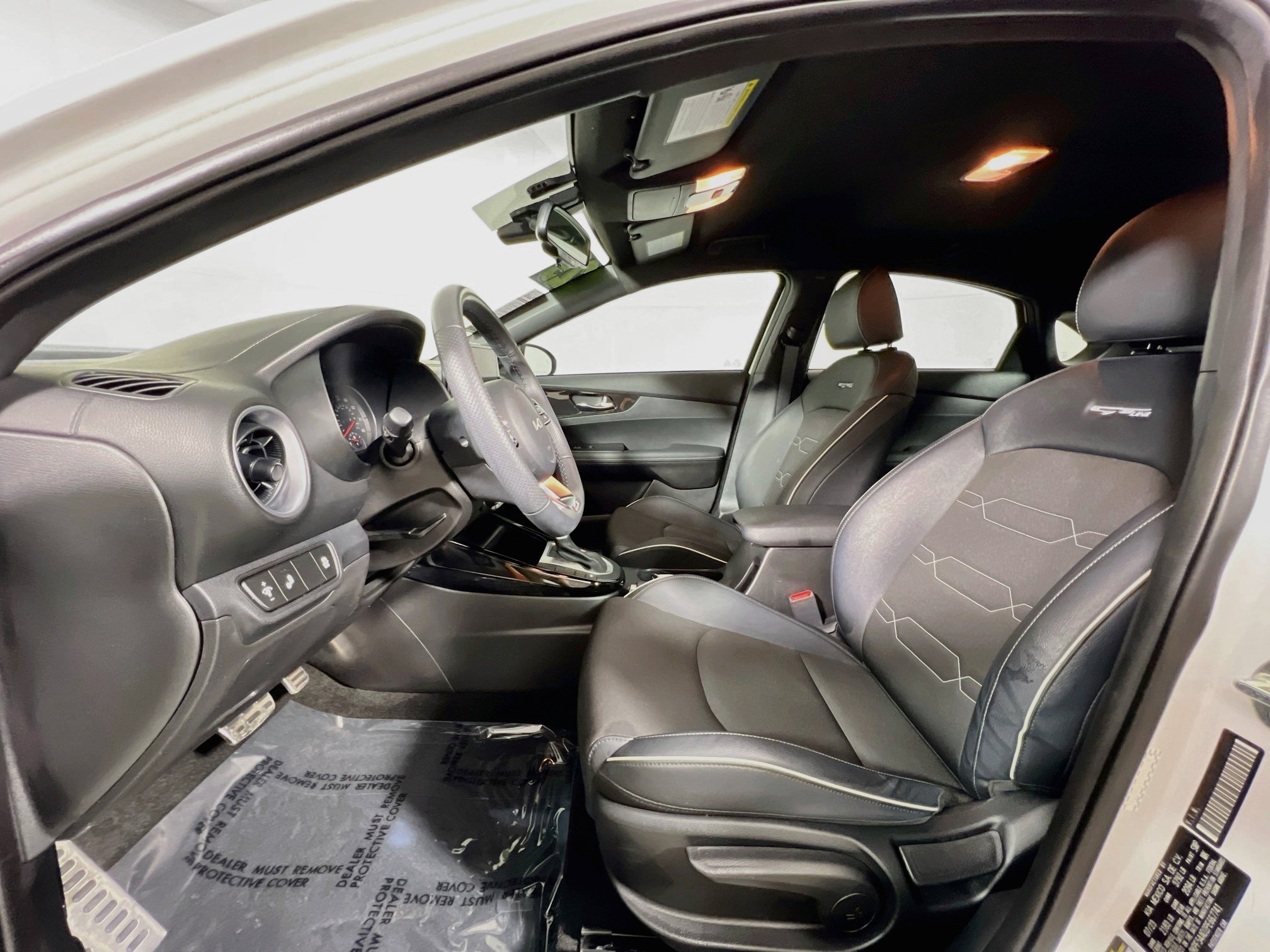 Used 2023 Kia Forte GT-Line FWD image 15