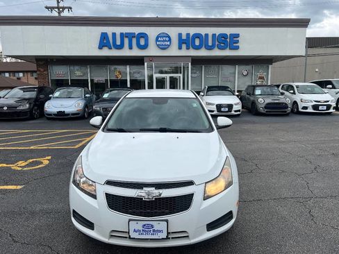 Used 2014 Chevrolet Cruze LT FWD image 2