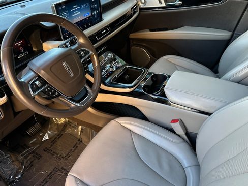 Used 2023 Lincoln Nautilus Reserve w/ Equipment Group 202A image 9