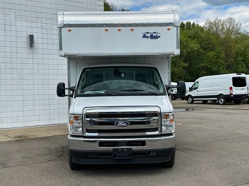 New 2027 Ford E-450 and Econoline 450 Super Duty w/ Power Equipment Group RWD image 26
