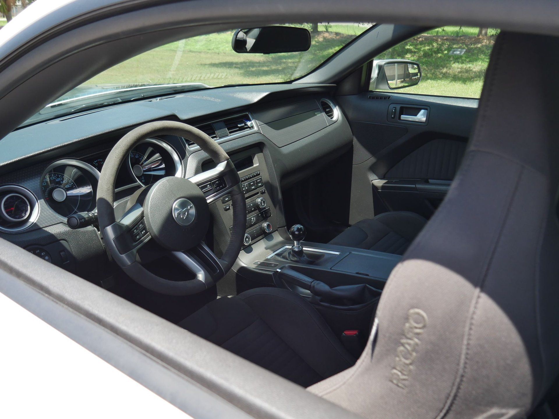 Used 2012 Ford Mustang Boss 302 w/ Boss 302 Accessory Pkg RWD image 4