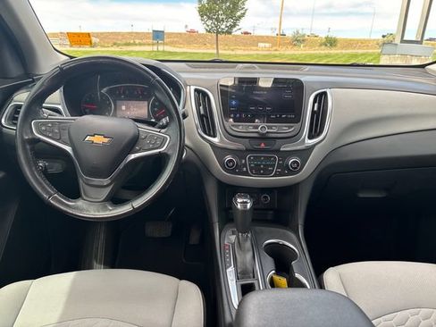 Certified 2019 Chevrolet Equinox LT w/ Sun & Navigation Package FWD image 12