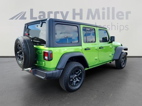 Used 2025 Jeep Wrangler Sport S image 5