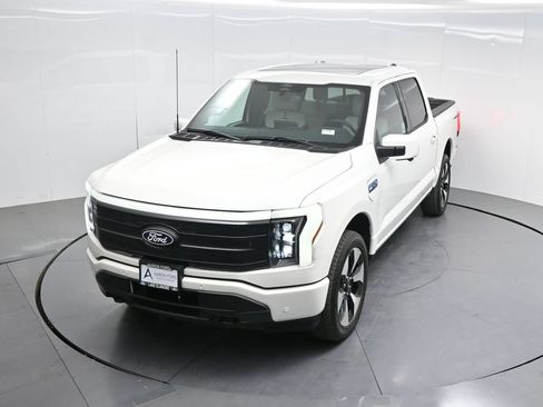 Used 2024 Ford F150 Lightning Platinum AWD/4WD image 42
