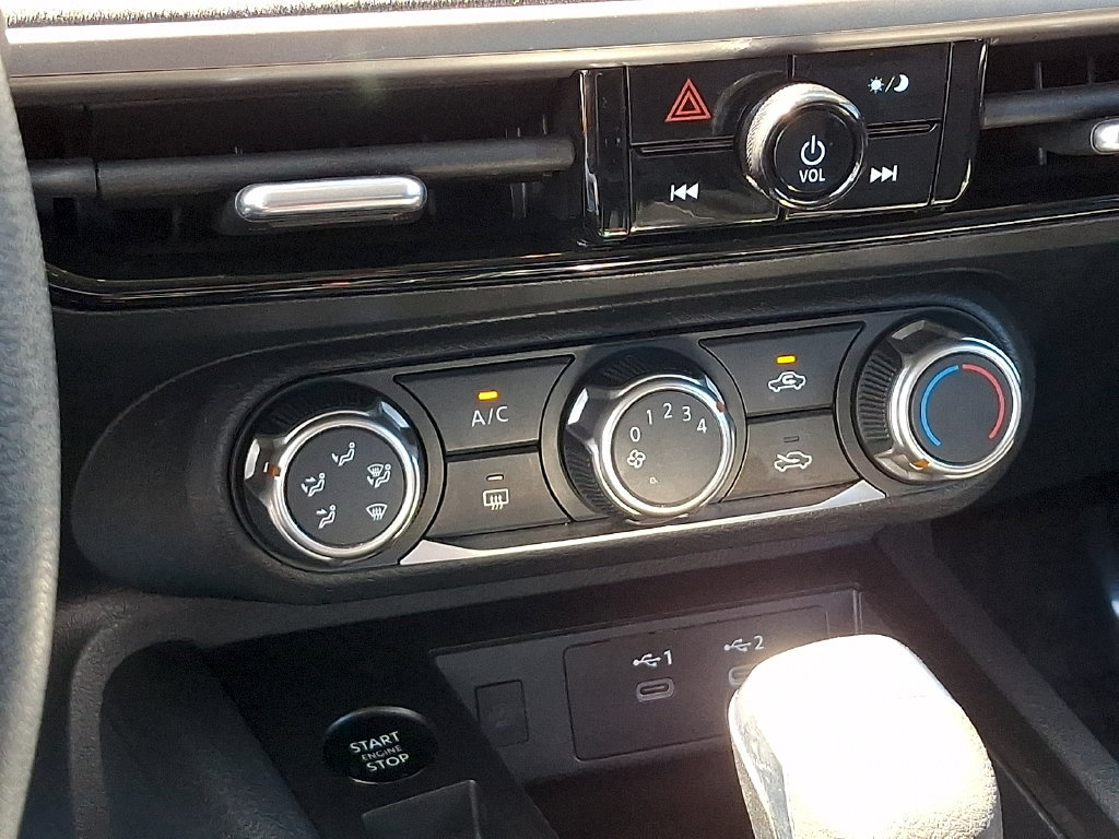 Used 2025 Nissan Kicks SV FWD image 15