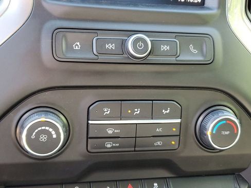 Used 2020 Chevrolet Silverado 1500 Custom Trail Boss w/ Custom Convenience Package AWD/4WD image 22
