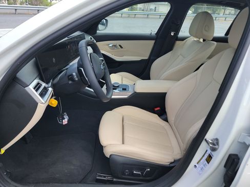 Used 2026 BMW 330i Sedan image 8