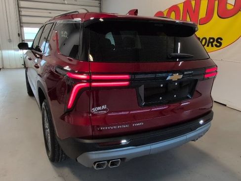 New 2026 Chevrolet Traverse LT w/ Driver Confidence Package AWD/4WD image 40