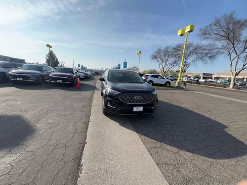Used 2024 Ford Edge SEL image 16