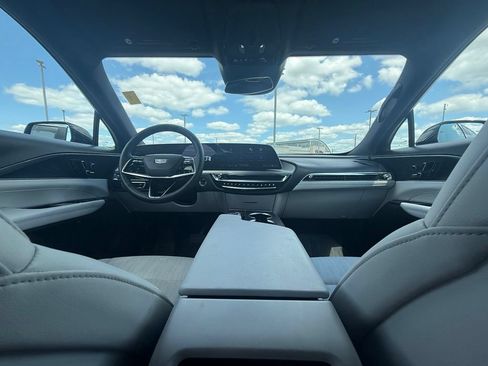 Certified 2024 Cadillac Lyriq Luxury w/ LPO, Floor Liner Package AWD/4WD image 25