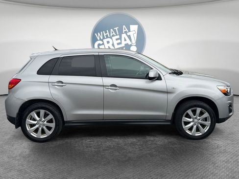 Used 2015 Mitsubishi Outlander Sport ES image 2