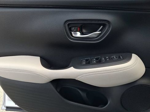 Certified 2023 Honda HR-V LX image 12
