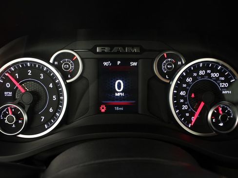 New 2026 RAM 1500 Express AWD/4WD image 11