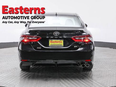 Used 2023 Toyota Camry SE image 6