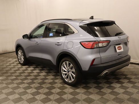 Used 2022 Ford Escape Titanium w/ Titanium Elite Package AWD/4WD image 3