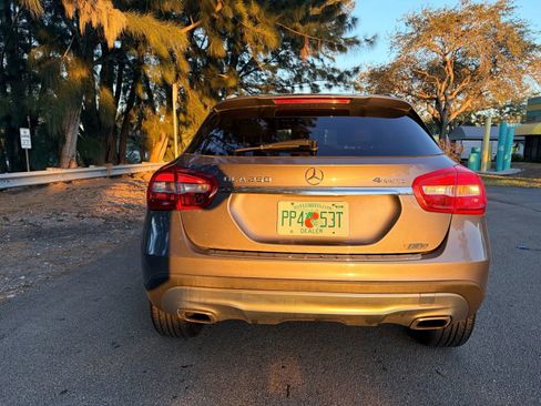 Used 2016 Mercedes-Benz GLA 250 4MATIC w/ Premium Package image 5