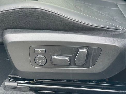 Certified 2025 BMW X3 xDrive30i w/ Premium Package image 19