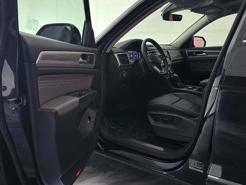Used 2022 Volkswagen Atlas SEL AWD/4WD image 16