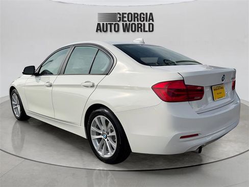 Used 2018 BMW 320i Sedan image 14