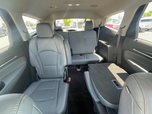 Used 2020 Buick Enclave Essence w/ Sport Touring Edition FWD image 20