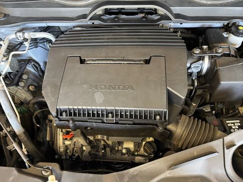 Used 2025 Honda Pilot TrailSport image 21