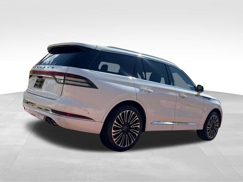 Certified 2023 Lincoln Aviator Black Label w/ Dynamic Handling Package AWD/4WD image 8