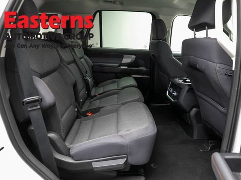 Used 2025 Ford Expedition Active AWD/4WD image 23