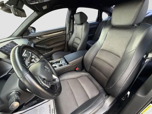 Used 2019 Honda Accord Sport image 11