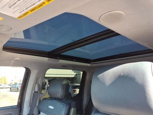 Used 2023 Ford F250 Limited w/ FX4 Off-Road Package image 17