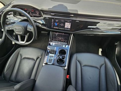 Used 2024 Audi Q7 3.0T Premium Plus image 37