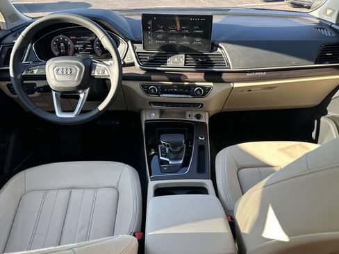 Used 2023 Audi Q5 2.0T Premium Plus w/ Premium Plus Package AWD/4WD image 16