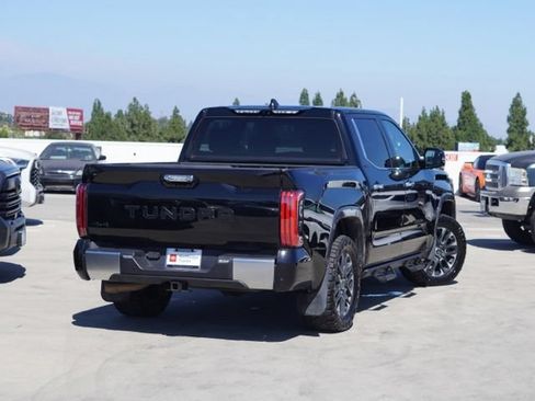 Used 2024 Toyota Tundra Limited AWD/4WD image 8