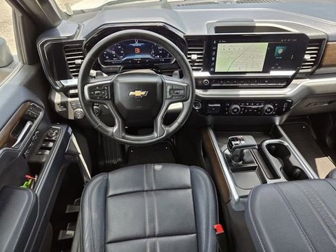 Used 2025 Chevrolet Silverado 1500 High Country w/ Technology Package AWD/4WD image 12