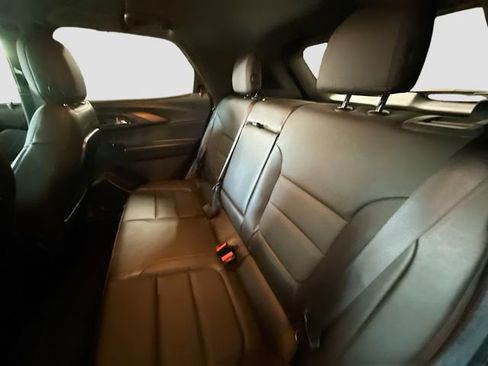 Used 2025 Chevrolet TrailBlazer RS FWD image 24