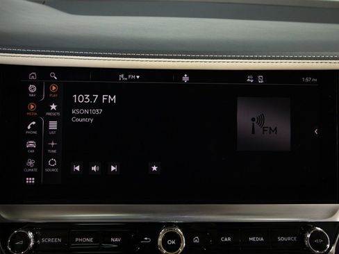 Used 2021 Bentley Flying Spur W12 image 31