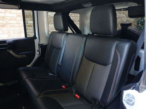 Used 2017 Jeep Wrangler 75th Anniversary AWD/4WD image 20