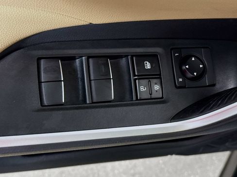 Certified 2021 Toyota RAV4 XLE Premium AWD/4WD image 19